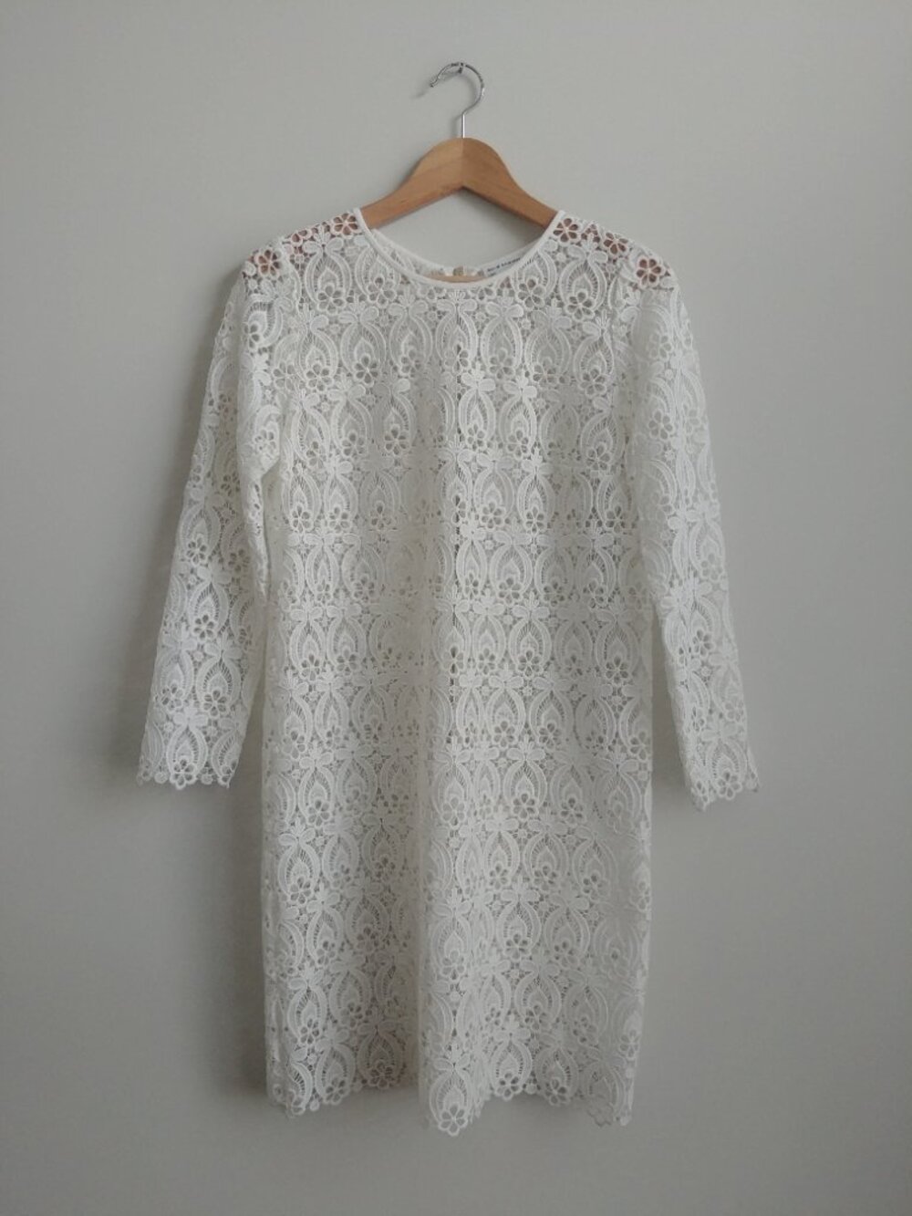 Club Monaco size 8 white cutout lace mini dress sheer - Picture 10 of 16